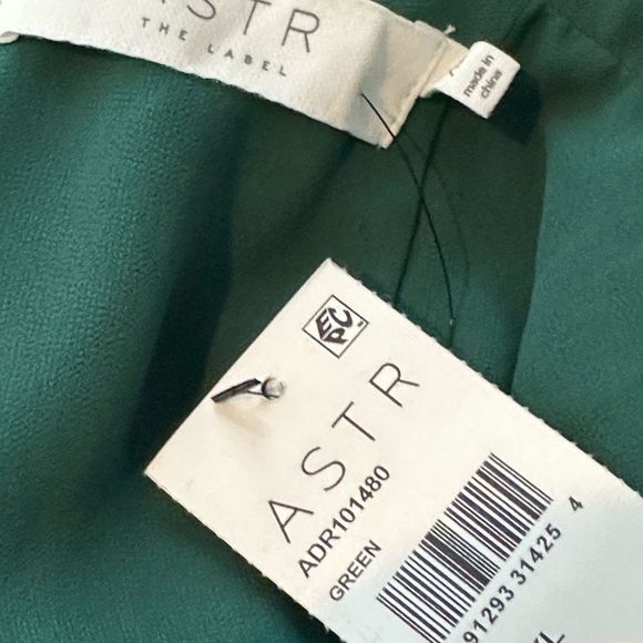 ASTR Cascade Long Sleeve Ruffle Front Mini Dress Green Satin | Size XL - Picture 11 of 11